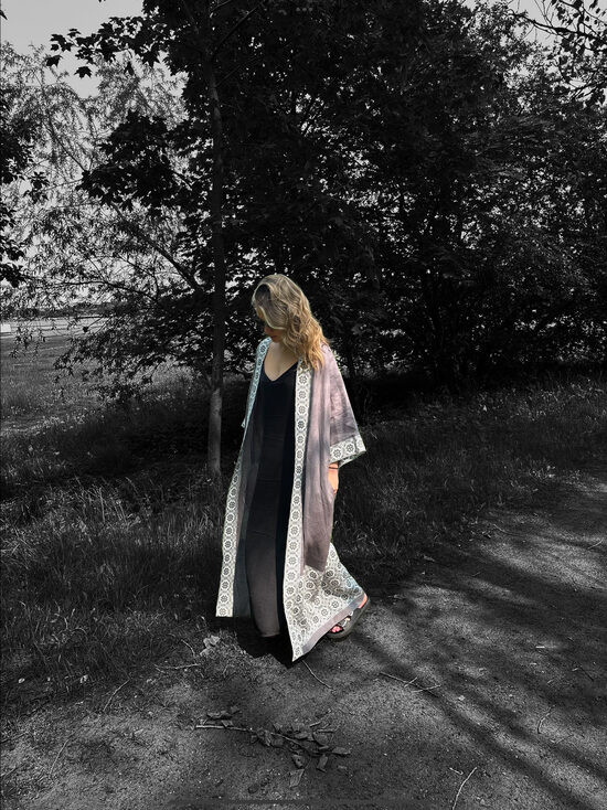 Pēc pasūtījuma. LINA KIMONO- DRELLIS.